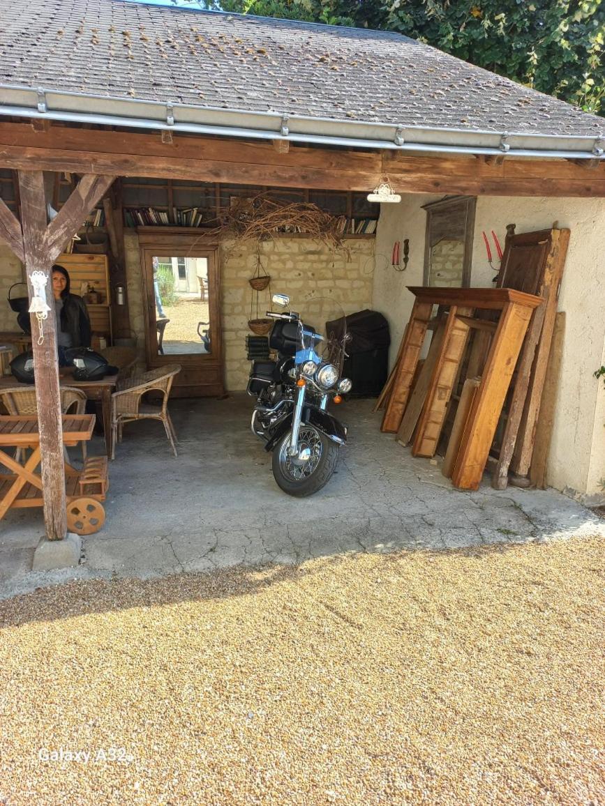 La Douceur Saumuroise Avec Petit Dejeuner Exterior photo